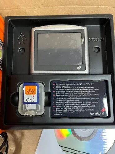 GPS za auto: Navigacija TOMTOM ONE; Ekran sa Touch Screen funkcijom; U EXSTRA na lalafo.rs — 9 GPS za auto: Navigacija TOMTOM ONE; Ekran sa Touch Screen funkcijom; U EXSTRA — 9
