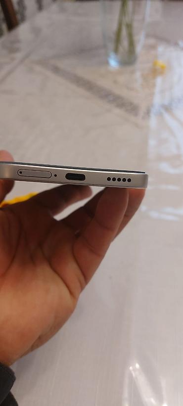 Honor: Honor 400 Lite, 256 GB, rəng - Gümüşü, Sensor — 9