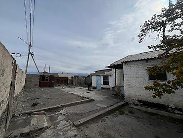 модульный дом 2 комнаты: Продается 3-х комнатный дом барачного типа, в г.Балыкчы. На — 3