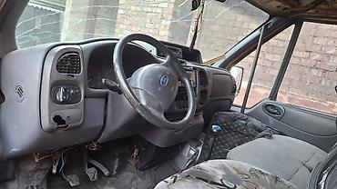 Транспорт: Ford Transit: 2003 г., 2 л, Механика, Дизель, Фургон — 2