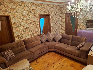 islenmis divan kreslo satiram: Künc divan dəsti – qəhvəyi rəngdə, yumşaq parça üzlü. U-formalı — 1