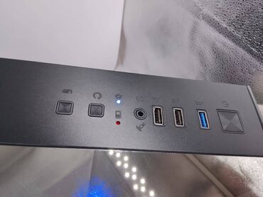 Digər kompüter aksesuarları: Gaming Desktop GameKM Buffoon S1 Dual Chamber Məhsulun texniki -da lalafo.az — 8 Digər kompüter aksesuarları: Gaming Desktop GameKM Buffoon S1 Dual Chamber Məhsulun texniki — 8