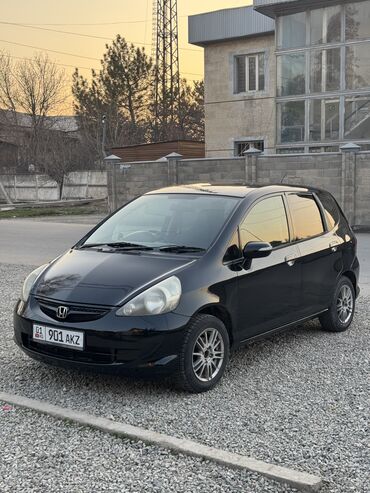 Honda: Honda Fit: 2005 г., 1.3 л, Вариатор, Бензин, Универсал