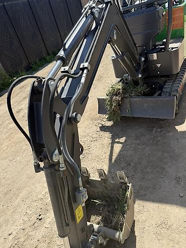 Экскаваторы: Экскаватор, Гусеничный — 7