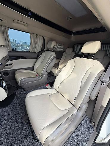Kia: Kia Carnival: 2022 г., Минивэн — 44