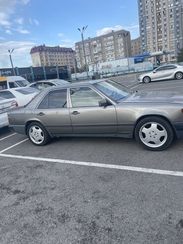 mercedes benz jeep: Mercedes-Benz 230: 1989 г., 2.3 л, Механика, Бензин, Седан