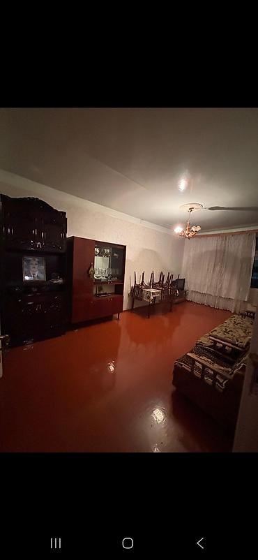ismayıl: 4 otaqlı mənzil 3 balkonu var 2 gune satilmalidi– geniş planlı - — 5