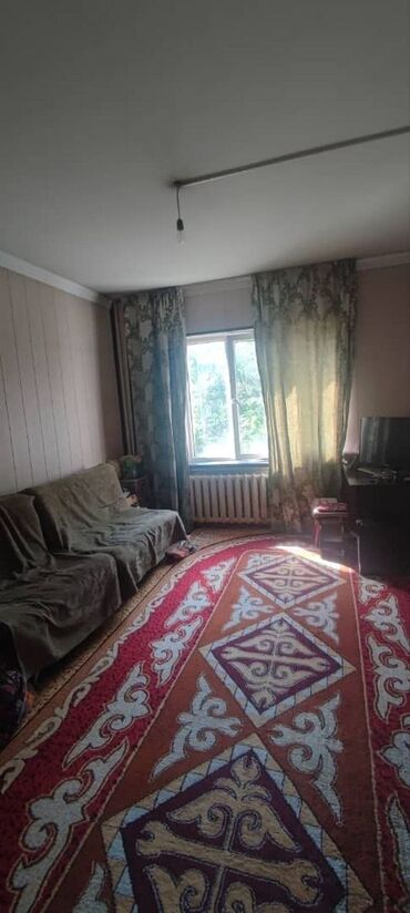 арзан квартира дордой: 2 бөлмө, 52 кв. м, 105-серия, 3 кабат, Косметикалык ремонт