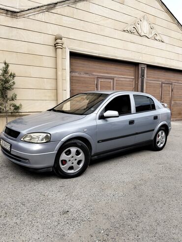 Opel Astra: 1.6 l | 2000 il Sedan