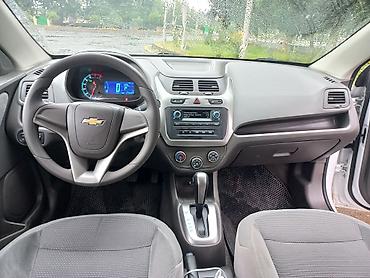 chevrolet salon kredit: Chevrolet Cobalt, ağ rəng, sedan kuzov. Texniki xüsusiyyətlər və — 2