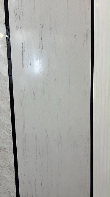 paslanmayan polad: Kvars kompozit (engineered stone) səthlər – açıq bej-boz tonlarda — 3