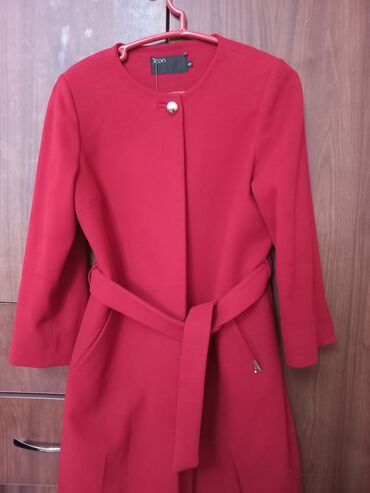 пиджак красный: Плащ, M (EU 38), L (EU 40)