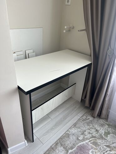 столи кухоние: Кухонный Стол, цвет - Белый, Новый