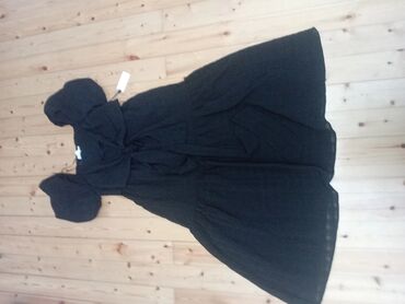 Ziyafət donları: Ziyafətlər və xüsusi tədbirlər üçün nəzərdə tutulmuş boz rəngli qadın — 7