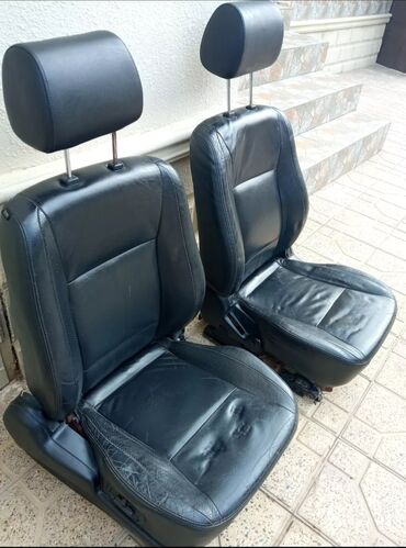 Oturacaqlar: Mitsubishi Pajero oturacaqları manitorlu dəri material xaricdən