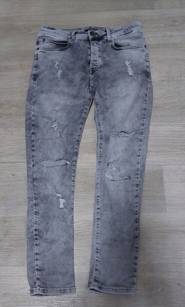 Muske pantalone farmerke dimenzije obim struka 44 obim kuka 48 duzina