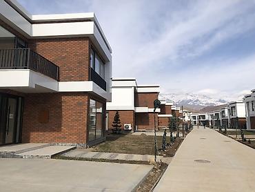 Продажа коттеджей и домов: Imarat Resort, Иссык-Кульская область, с. Бостери, Мамытова 122 Дом — 10