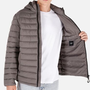 спортивные куртки бишкек: Мужская куртка, M (EU 38), ColinS, Б/у, Самовывоз
