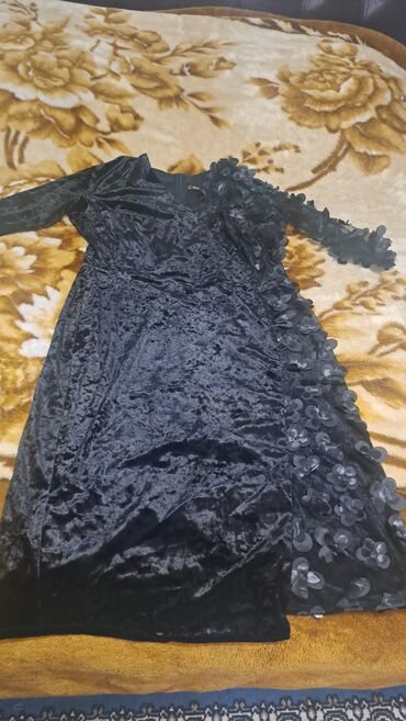 3d ручки: 48 razmer təzə.Qara məxmər gecə geyimi - Parça: yumşaq, parlaq