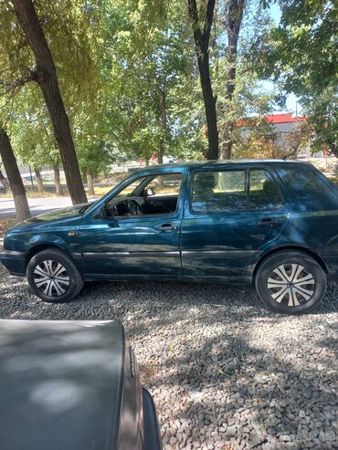 стекло на фару гольф 3: Volkswagen Golf: 1994 г., 2 л, Механика, Бензин, Хетчбек