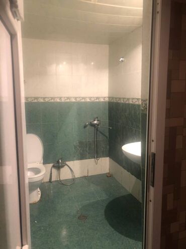 Uzunmüddətli kirayə mənzillər: Razində (Akkorda) 19 mertebeli binanın 15-ci mərtəbəsində ümumi sahəsi — 7