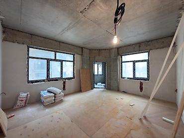 Yeni tikili: Satılır 2 otaqlı yeni tikili 93 m², Şah İsmayıl Xətai m. Kateqoriya — 3