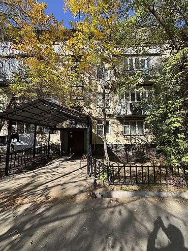 продаю квартира киркомстрой: 3 комнаты, 58 м², 104 серия, 2 этаж — 9