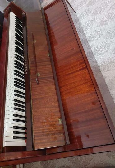 Pianolar: Piano Yenidir Mebel rengi.Qiymet 600 manat real Aliciya endirim