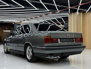 aion gac: BMW 5 series: 1990 г., 2.5 л, Механика, Бензин, Седан — 3