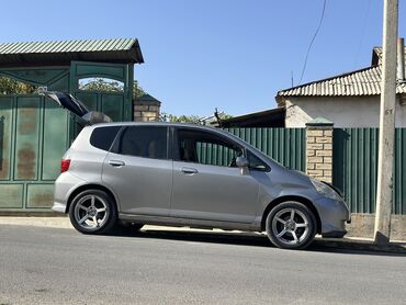 Honda: Honda Fit: 2003 г., 1.5 л, Вариатор, Бензин, Седан