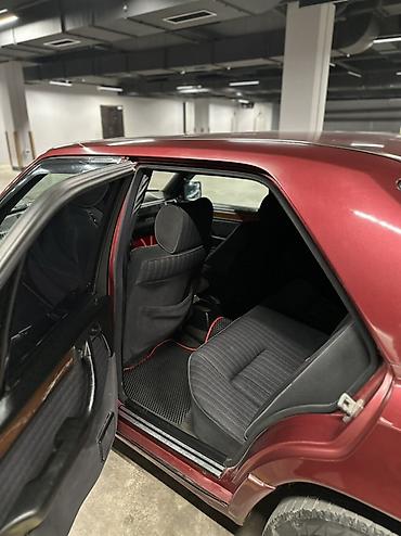 Mercedes-Benz: Mercedes-Benz E-Class: 1989 г., 2 л, Механика, Бензин, Седан — 18