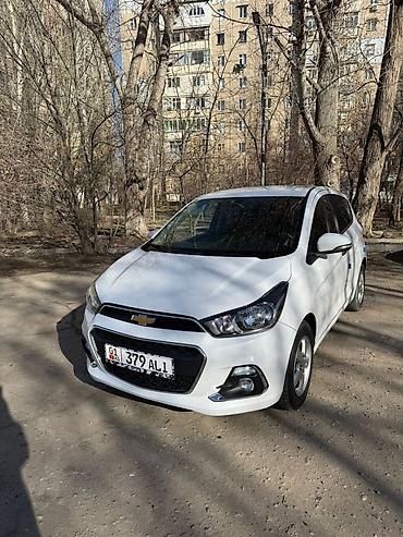 Chevrolet: Chevrolet Spark: 2016 г., 1 л, Вариатор, Бензин, Хэтчбэк — 4