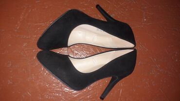 женские замшевые туфли на шпильке: Туфли Размер: 36, цвет - Черный