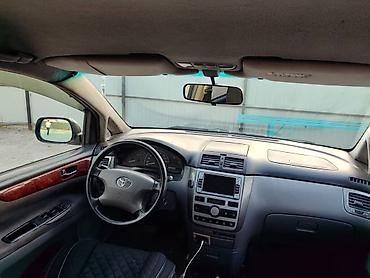 буксир: Toyota Avensis Verso: 2002 г., 2.4 л, Автомат, Бензин, Минивэн — 8