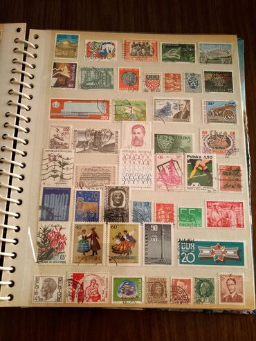 Numizmatika i filatelija: Album velikog formata sa više od 1000 maraka i nekoliko blokova — 11