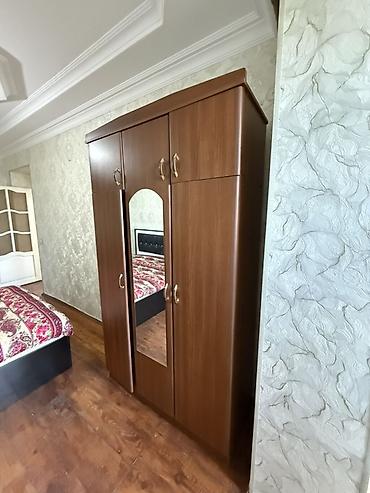 Güzgülü 4 qapılı şkaf - Material: ağac rəngli laminat (isti qəhvəyi lalafo.az -da Güzgülü 4 qapılı şkaf - Material: ağac rəngli laminat (isti qəhvəyi