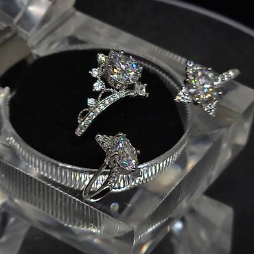 karat parfum: Dəstə daxildir: Sırğa, Üzük, Gümüş — 7
