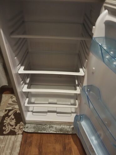 Soyuducular: Ikili kameraya malik soyuducu - Üst kamera: dondurucu bölmə — 2