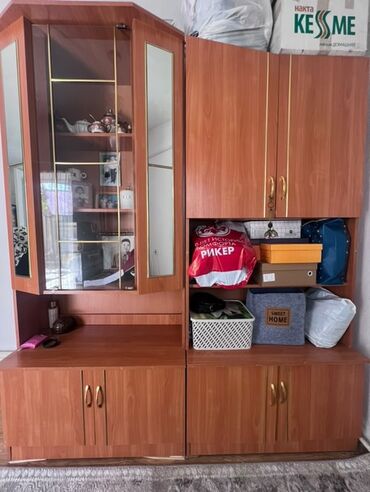 тобуретки бу: Срочно продаю кухонную стенку, в отличном состоянии!