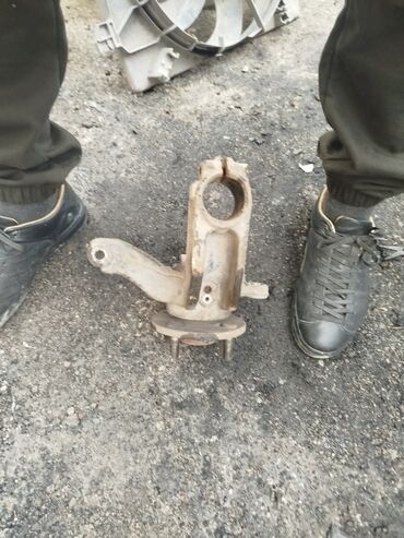 тандем пересеп: Ступица/поворотный кулак передней подвески для легкового автомобиля