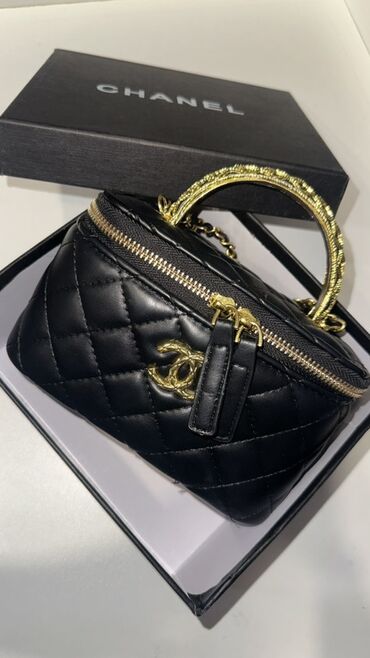 Çantalar: Çiyin çantası, Chanel