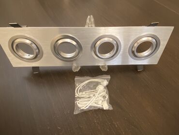 şayrıyan işıqlar: Metal Spot lampasi deyshan Yenidi . 45-50 daraca donur.Artig qaldigi