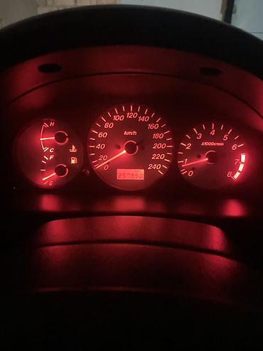 suzuki 200: Mazda Capella: 2000 г., 2 л, Механика, Газ, Хэтчбэк — 6