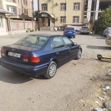 тайота калдина 2005: Honda Civic: 1996 г., 1.4 л, Бензин, Седан