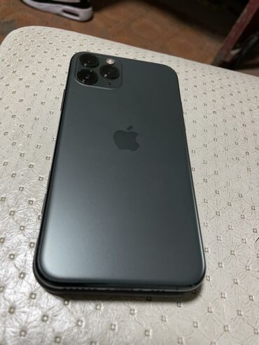 Apple iPhone: IPhone 11 Pro, Б/у, 64 ГБ, Matte Midnight Green, Наушники, Зарядное устройство, Защитное стекло