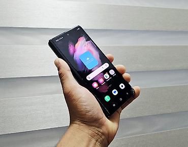 note 2: Samsung Galaxy Z Fold 3, Б/у, 256 ГБ, цвет - Черный, 1 SIM, 2 SIM — 7