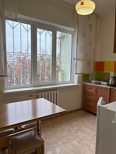 квартиры на долгосрочную аренду: Квартира с центральным отоплением в г. Чолпон-Ата . Спальный район — 10
