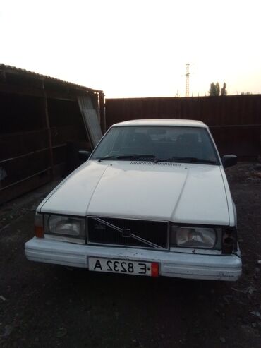 домкраты для авто: Volvo 740: 1987 г., 2.3 л, Механика, Бензин, Седан
