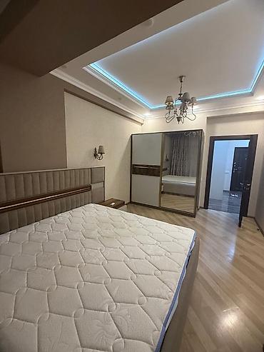 Köhnə tikili: Bakıxanov qəs., 3 otaqlı, Yeni tikili, m. Neftçilər, 100 kv. m — 2