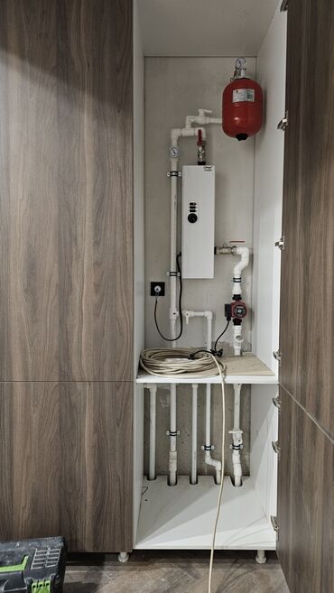 Монтаж и замена сантехники: Монтаж и замена сантехники Больше 6 лет опыта — 1